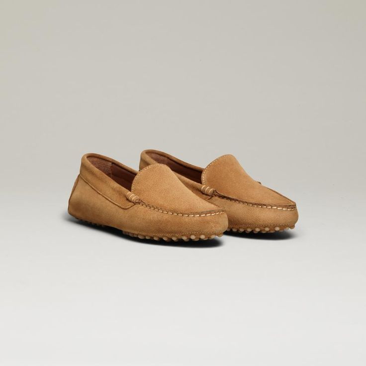 482 Elegant Suede Moccasins With Leather Footbed, Luxury Suede Loafers With Leather Footbed, Classic Moccasins With Suede Lining For Fall, Classic Suede Driving Loafers, Classic Fall Moccasins With Suede Lining, Classic Suede Loafers For Driving, Timeless Suede Loafers With Round Toe, Elegant Brown Driving Moccasins, Classic Suede Moccasins For Work