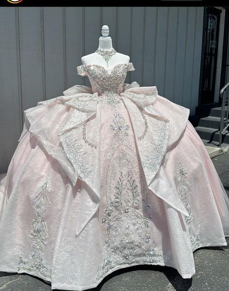 Swan Lake Quince Dress, Unique Quinceanera Dresses Vintage, Light Pink Quince Dresses Long Sleeve, Sliver Quince Dress, Pastel Pink Quince Dresses, Big Pink Quinceanera Dresses, Pink And Silver Quince Dress, Pink And Silver Quinceanera Dress, Coquette Quince Dress