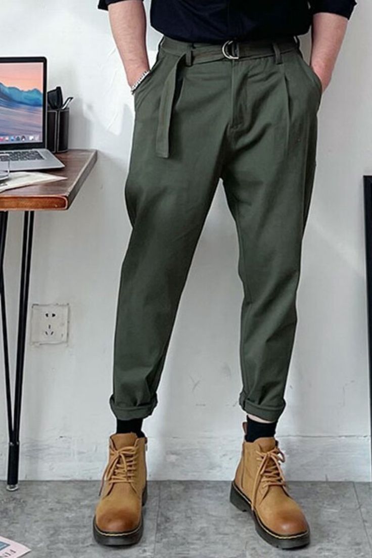 Fall New release The best men's fashion trends for 2021, split handily into spring/summer and fall/winter. From the return of florals to the continued widening of silhouettes, these are the men’s fashion trends to embrace in 2021. Baloon Pant Outfits Men, Coton Pants For Men, Baggy Green Pants Outfit Men, Baloon Fit Pants Men, Men’s Fashion Baggy Pants, Alternative Mens Fashion, Mens Winter Fashion Outfits, Mens Casual Outfits Summer, Men Stylish Dress