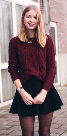 Dinner Outfit Winter Casual, Night Out Outfit Classy, Dinner Outfit Winter, Rok Outfit, Black Skater Skirts, Winter Skirt Outfit, Christmas Outfits Women, Peplum Tops, Rock Outfit