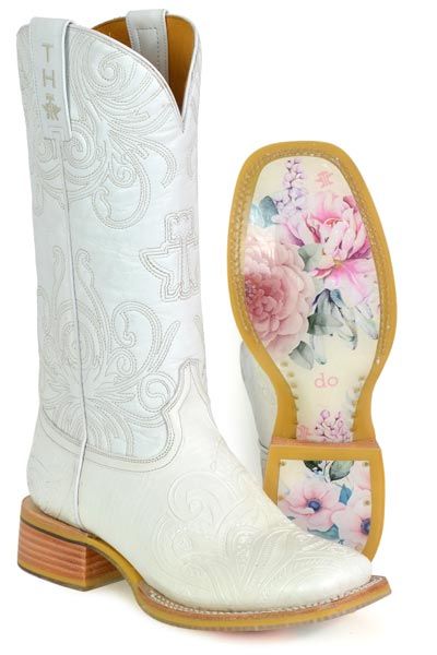 These Women's Tin Haul Boots Handcrafted are made for today's modern and fashionable cowgirls. Handmade with amazing colors and a one of a kind outsole design that are sure to leave an impression. Stand out in the crowd with a bold pair of Tin Haul Boots. Square Toe White Handtooled Vamp * White Shaft * Handcrafted Boot * Square Toe *Double Welt * 13" Shaft * Walking Heel * Obvious Comfort Removable * Leather Lining * Transparent Obvious Sole * Bridal Cowboy Boots Vintage, Sunflower Cowboy Boots Wedding, White Cowgirl Boots Vintage, Wedding Cowgirl Boots, White Wedding Boots, Tin Haul Boots, Wedding Footwear, Coquette Cowgirl, Cute Cowgirl Boots