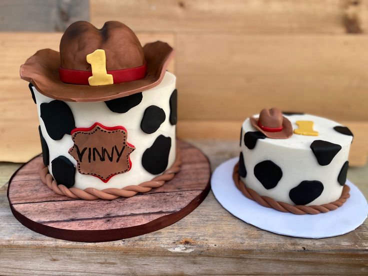 two cakes decorated to look like cowboy hats