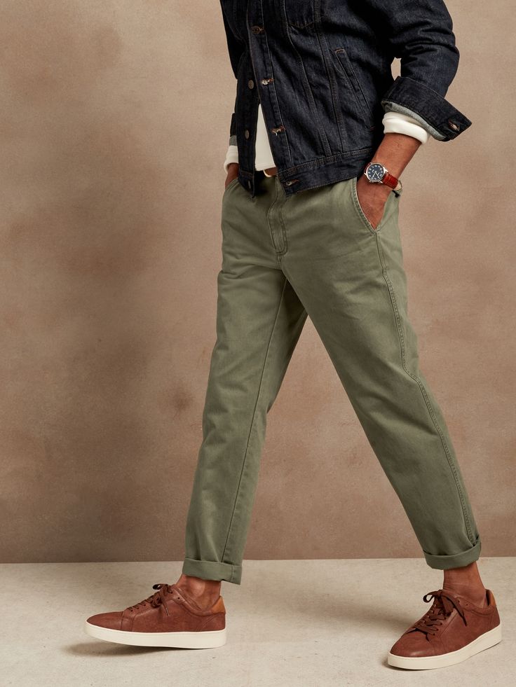 Straight-Fit Utility Pant | Banana Republic Factory Classic Everyday Tapered Leg Cargo Pants, Utility Pants With Button Closure For Workwear, Utility Bottoms With Button Closure For Workwear, Relaxed Fit Cotton Work Pants With Button Closure, Relaxed Fit Chinos With Pockets In Chino Cotton Twill, Relaxed Fit Chinos With Pockets In Cotton Twill, Khaki Relaxed Fit Chinos For Work, Cotton Work Pants With Tapered Leg And Button Closure, Classic Tapered Leg Cargo Pants With Cargo Pockets