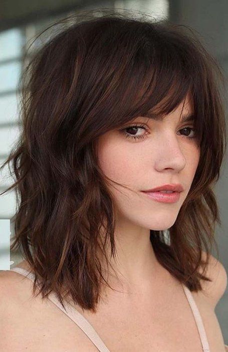 23 Beautiful Shoulder Length Hairstyles for Women - The Trend Spotter Tapered Medium Length Hair, Italy Hair, Shag Cut, Balayage Bob, Hairstyles 2024, Bangs With Medium Hair, Hair With Bangs, Grey Style, Super Hair