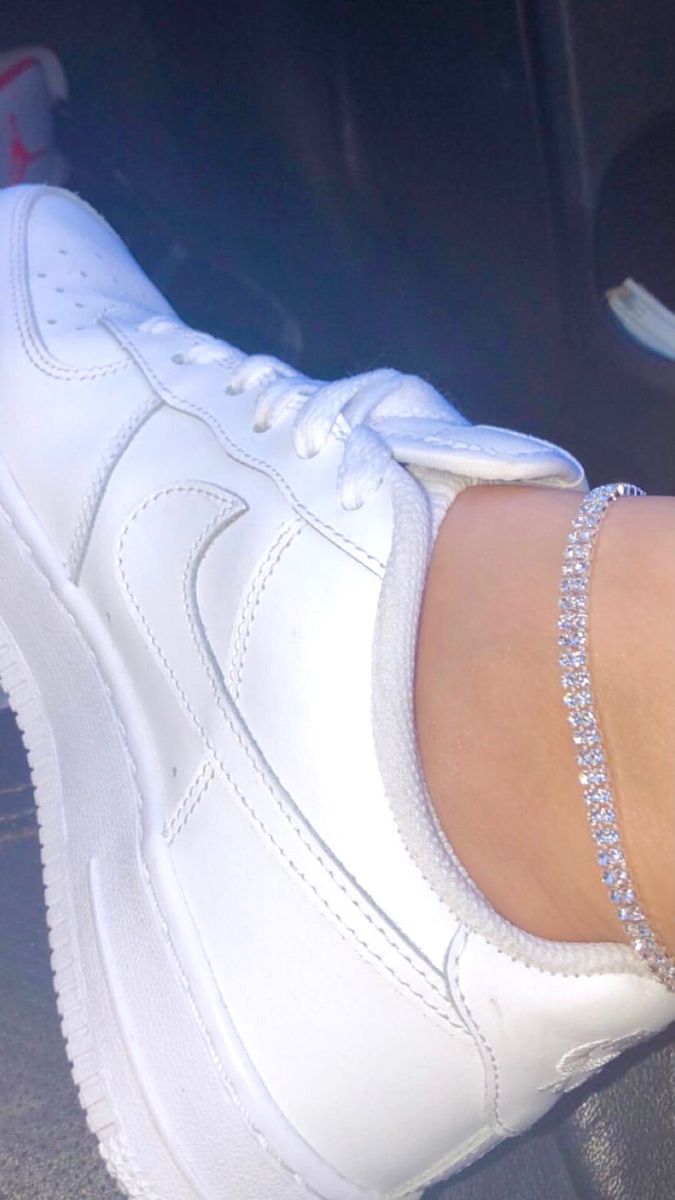 Hair Force 1, Air Force 1 Asthetic Picture, Aesthetic Tapeta, Shoes Air Force 1s, Trainers Collection, Diamond Aesthetic, Shoes Air Force, Aesthetic Baddie, 17th Birthday Ideas