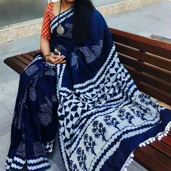 Mulmul Cotton Sarees, Indigo Saree, Mulmul Saree, Boat Neck Blouse Design, Chanderi Saree, Cotton Saree Designs, Elegant Fashion Wear, Block Print Saree, Saree Blouse Patterns