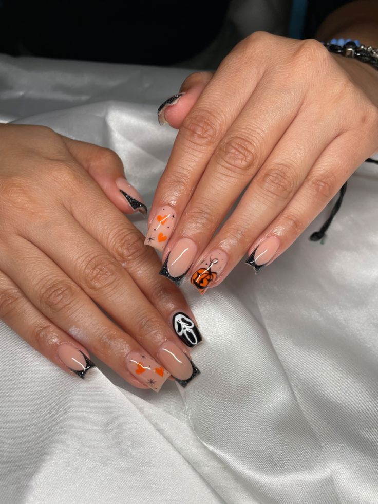 Square Shaped Halloween Nails, Glitter Orange French Tip Nails, Short Acrylic Nails Hollowen, Halloween Nails 2024 Square, Natural Nail Designs Halloween, Halloween Nails With French Tip, Halloween Nails On Short Nails, Cute Short Halloween Nails Acrylic, Short Halloween Set