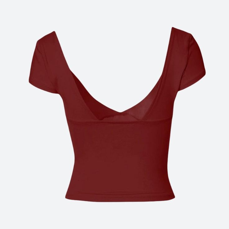 This chic top exudes sophistication with its deep v-neckline and body-hugging design. Perfect for both casual and elevated looks, it's a versatile piece for any wardrobe. Crafted for style and comfort, it's a modern staple for those who love a blend of classic and contemporary. Bodycon design Deep v neck Open back Short sleeve Polyester Retro Style 90s, Bodycon Design, Jeans Patchwork, Crop Pullover, Bodycon Tops, Denim Hoodie, Jogger Pants Casual, Cardigan Sweater Vest, Trendy Summer Outfits