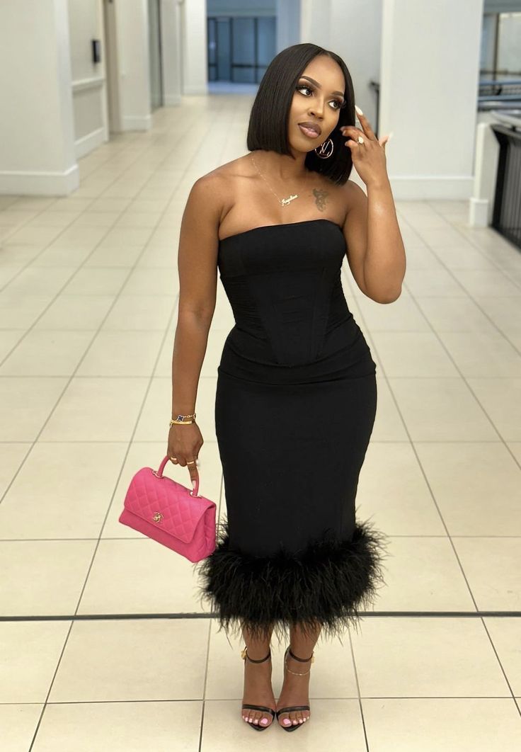 Feminine Birthday Outfits, Black Formal Dress Black Women, Graduation Outfit Ideas Dresses Classy, Wedding Guest Dresses Black Women, Birthday Looks Black Women Classy, Dinner Dress Outfits Black Women, Family Birthday Dinner Outfit, Fancy Dinner Outfit Black Women, Anniversary Dress Ideas Outfits Dinner