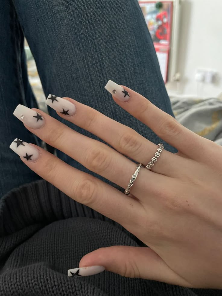 Stars Nails, Hoco Nails, Grunge Nails, Girly Acrylic Nails, Nail Idea, Soft Nails, Black Nail, Star Nails, Dream Nails