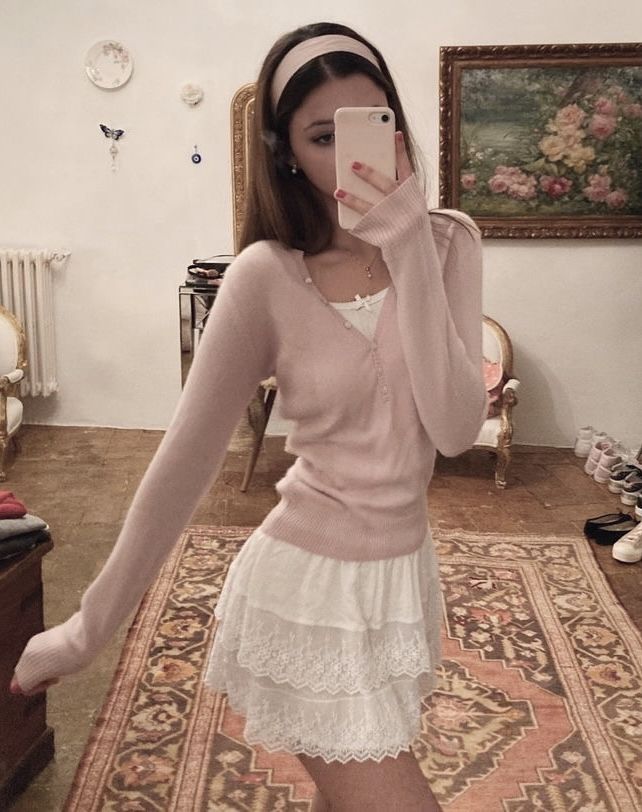 Coquette Outfits, Foto Tips, White Skirt, True Religion Jeans, Fashion Mistakes, 가을 패션, Pink Outfits, Really Cute Outfits, Pink Outfit