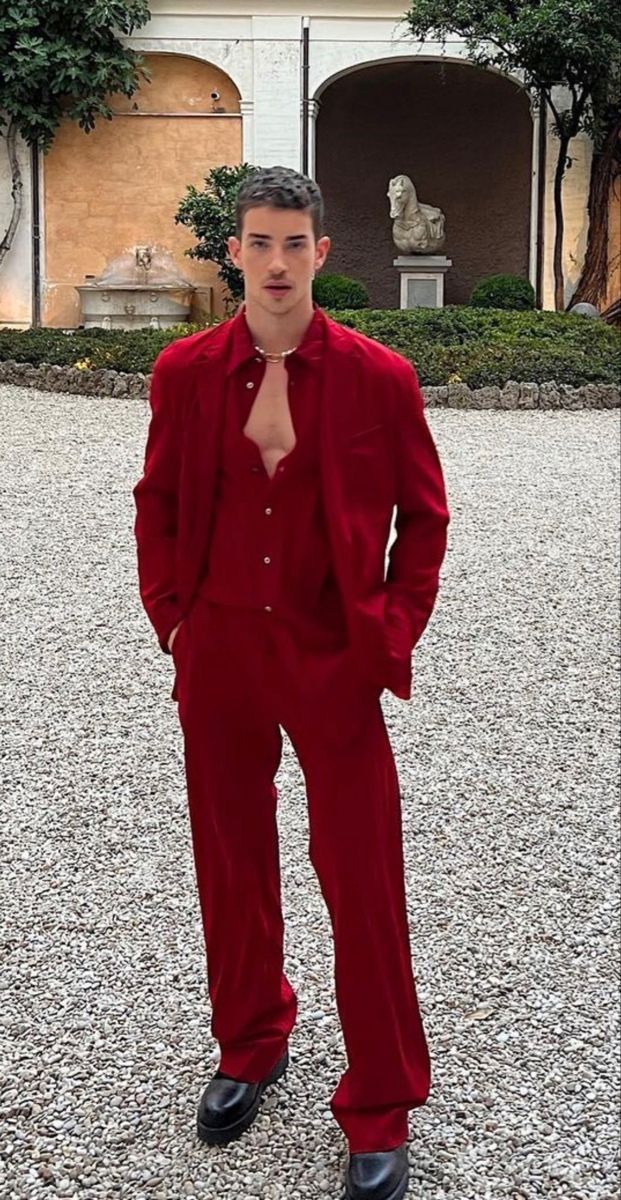 Mens All Red Outfit, Red Prom Outfit Men, Aesthetic Red Outfits Men, Red Suit Men Aesthetic, Red Suit Men, Prom Outfits Men, Grad Outfits, High Fashion Men, Fest Outfits