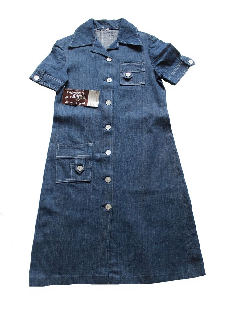 FRENCH VINTAGE 70's, perfect fashionable denim dress, cotton denim, large collar, pearly plastic buttons, cute pockets. Taken flat : Length 36,2" / Width (shoulders) 14,5" - ( hips ) 16,5" Size 14 years New old stock  I always refund overcharged shipping from 1 Euros overpaid ! Thank you for your visit Spring Vintage Denim Dress, Vintage Denim Dresses For Fall, Vintage Medium Wash Fall Dresses, Vintage Denim Dress With Pockets, Vintage Denim Dress For Fall, Vintage Denim Dress With Pockets For Summer, Vintage Denim Blue Dresses With Pockets, Retro Denim Blue Dress For Spring, Vintage Cotton Denim Dress For Fall