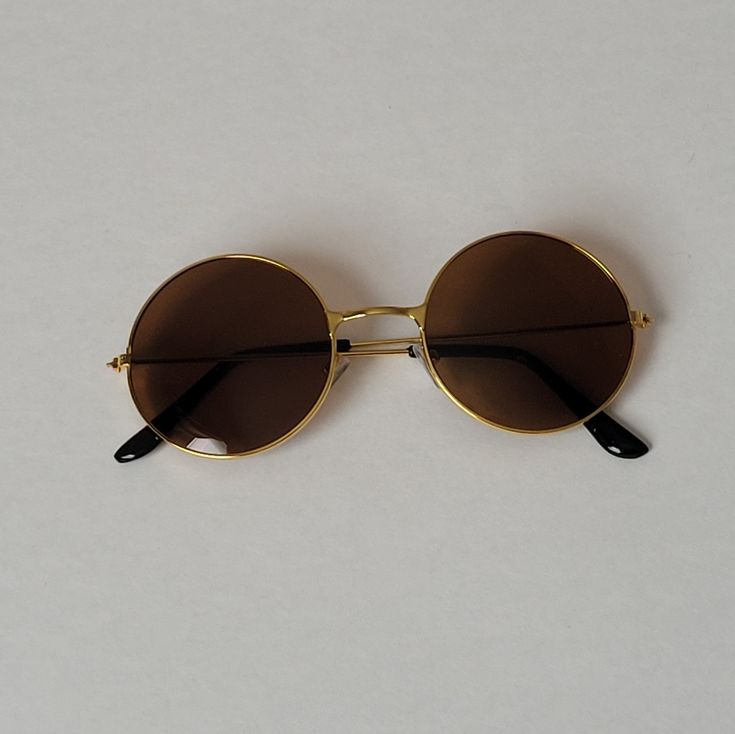 Round, Brown With Gold Frames, And Also For Men Dark Academia Sunglasses, 1970s Sunglasses, Circular Glasses, Steve Madden Sunglasses, Coach Glasses, Prada Glasses, Circle Sunglasses, Round Sunglasses Women, Round Sunglasses Vintage