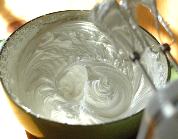 Homemade body butter recipe. Shea butter, Coconut Oil, Almond Oil and your fave Essential Oils for scent Body Butter Recipe Homemade, Body Butter Recipe, Homemade Facial, Homemade Body Butter, Diy Body Butter, Body Butters Recipe, Facial Products, Diy Lotion, Homemade Lotion