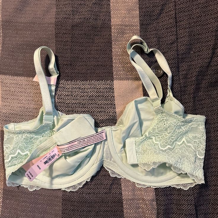 Body By Victoria Light Green Bra Elegant Green Stretch Bra, Victoria's Secret Green Bra For Spring, Fitted Green Bra Partially Lined, Fitted Partially Lined Green Bra, Victoria's Secret Green Lace Trim Bra, Elegant Green Spring Bra, Green Bra, Green Bras, Victoria Secret Bras