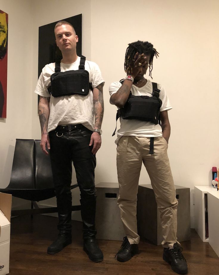 SPOTTED: Ian Connor in ALYX Studios Chest Rig Pouch – PAUSE Online | Men's Fashion, Street Style, Fashion News & Streetwear Alyx Studio, Asap Rocky Fashion, Ian Connor, Matthew Williams, Streetwear Inspo, Outfit Streetwear, Fashion Street Style, Chest Rig, 1017 Alyx 9sm