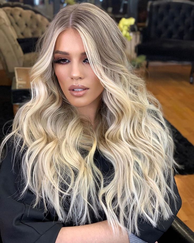 Blonde Money Piece Hair, Money Piece Hair Color, Piece Hair Color, Blonde Money Piece, Highlights Brown Hair Balayage, Ash Blonde Hair Balayage, Money Piece Hair, Ice Blonde Hair, Tan Skin Blonde Hair