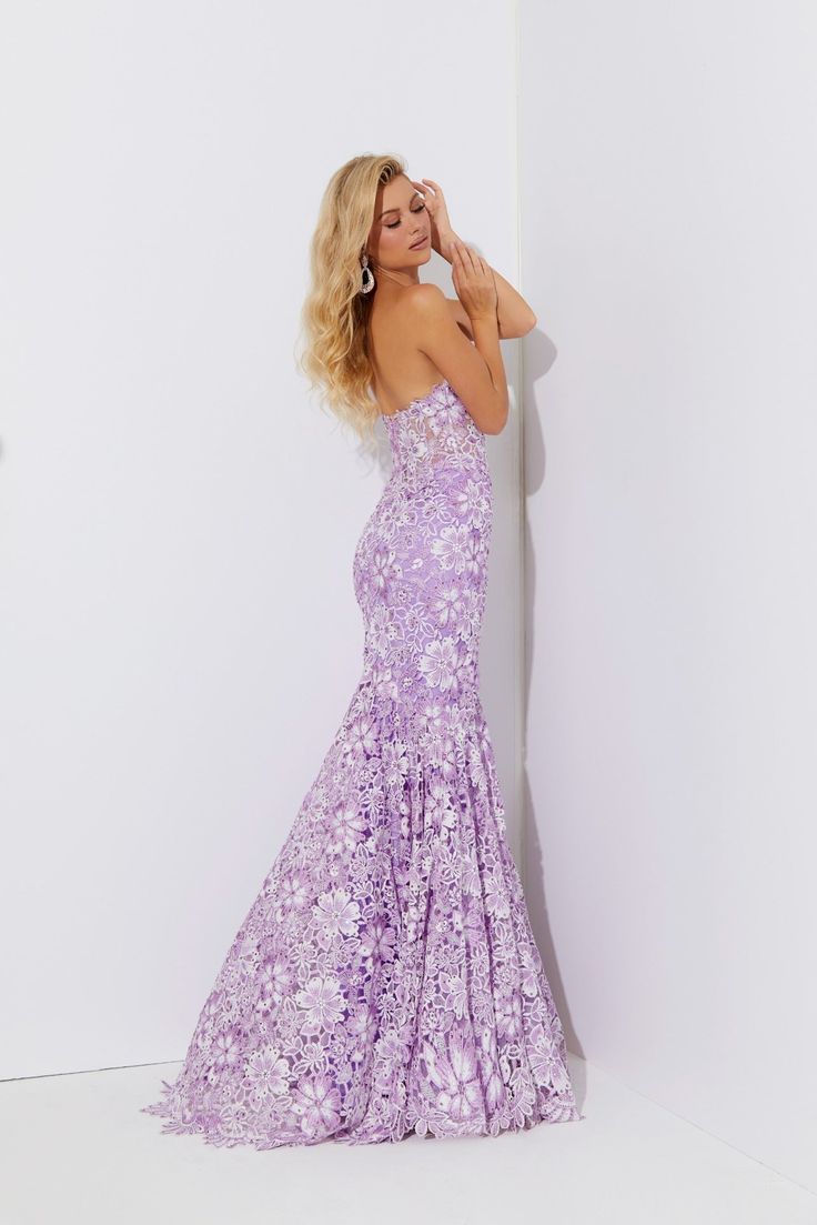 Jasz Couture 7535 Fitted Floral Lace gown Featuring A Sweetheart Neckline and sheer bodice Lace Mermaid Prom Dress, Lilac Prom Dress, Jasz Couture Prom Dresses, Prom Dress Couture, Jasz Couture, Mermaid Prom Dresses Lace, Mermaid Prom Dress, Prom Dress Stores, Lilac Pink