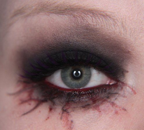 Makeup Horor, Halloween Zombie Makeup, Zombie Halloween Makeup, Make Up Diy, Makeup Zombie, Halloween Make-up Looks, Halloweenský Makeup, Horror Make-up, Creepy Halloween Makeup