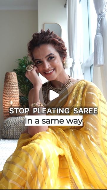 Saree Tips And Tricks, How To Wear Saree In Different Style, Different Saree Draping Styles Indian, Saree Wearing Tips, Sari Tutorial, Cotton Saree Look Modern, Saree Draping Styles Modern, Different Saree Draping Styles, Saree Hacks