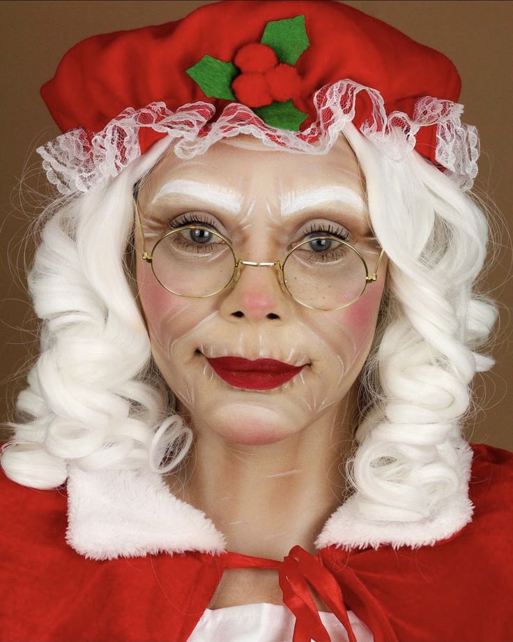 Family Photos Makeup, Mrs Claus Coloring Pages, Prison Makeup, Mrs Claus Makeup, Nick Jr Coloring Pages, Drag Ideas, Xmas Makeup, Look Halloween, Christmas Face Painting