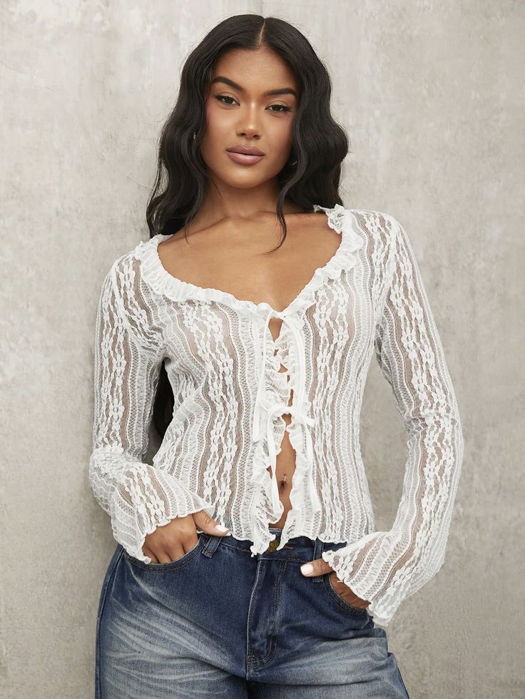 Lace See Threw Top Outfit, See Threw Top Outfit, Lace Cardigan Outfit, Tie Front Top Outfit, Lace White Top, Top Transparente, Haut Transparent, Fits 2023, Lace Clothes