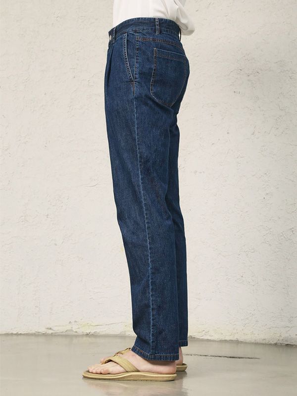 Editor's NotesA standard straight legged denim jeans featuring a one pleat detail at the front. - Straight fit- One pleat detail at the front- Leather logo patch in the back- Front and back pockets Measurements (in.)1/ / 2 / 3- Waist: 15.55 in. / 16.34 in. / 17.13 in.- Hip: 40.55 in. / 42.13 in. / 43.70 in.- Rise: 11.42 in. / 11.61 in. / 11.81 in.- Thigh: 25.2 in. / 25.98 in. / 26.77 in.- Hem: 14.86 in. / 15.35 in. / 15.75 in. - Length: 41.73 in. / 42.13 in. / 42.52 in. *Mode Classic Cropped Leg Denim Blue Jeans, Dark Wash Pants With Belt Loops And Straight Hem, Dark Wash Tapered Leg Jeans With Welt Pockets, Classic Medium Wash Rigid Denim Bottoms, Dark Wash Jeans With Tapered Leg And Welt Pockets, Classic Dark Wash Denim Bottoms, Medium Wash Straight Leg Jeans With Welt Pockets, Classic Medium Wash Pants With Belt Loops, Straight Leg Jeans With Welt Pockets In Medium Wash