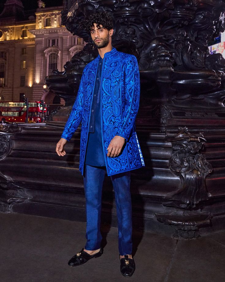 This set features thread embroidery in tones of blue. The ensemble is paired with a matching silk kurta and straight pants.From Seema Gujral's For the love of London collection. DELIVERY TIMEPlease allow 8-12 weeks for your outfit to arrive. FABRIC DETAILS Professional cleaning only. Tones Of Blue, Silk Kurta, Thread Embroidery, 12 Weeks, Thread Work, Professional Cleaning, Fabric Details, Straight Pants, Your Outfit