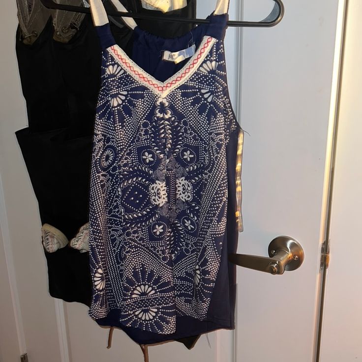 Like New Never Worn Fits Me Too Small . My Back Is Big Navy Summer Tops For Vacation, Chic Navy Tops For Vacation, Navy Sleeveless Top For Day Out, Navy Spring Vacation Top, Navy Sleeveless Top For Vacation, Navy Tops For Spring Vacation, Navy Sleeveless Top For Beach, Womens Tank, Like New