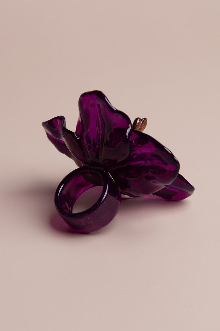 Based in: USAThis maximalist-style, handcrafted flower ring is a stunning piece of wearable art! Made with soy-based resin, it's the perfect way to add a fun and unique touch to your jewelry collection. A perfect blend of fashion and sustainability, this ring radiates beauty and charm! Details Made in: Broward, Florida Dimensions: 2.75" in. x 3" in. Material: soy-based resin Care: Keep away from moisture and harsh chemicals and allow perfumes and lotion to dry before wearing jewelry. Remove befo Unique Jewelry Inspiration, Flower Engagement Rings, Eclectic Accessories, Dope Jewelry Accessories, Cool Accessories, 3d Technology, Maximalist Style, 3d Jewelry, Wearing Jewelry