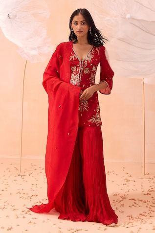 Red kurta with dori and sequins applique hand embroidery. Comes with tiered sharara and a dupatta. - Aza Fashions Kurta Sharara Set, Red Kurta, Kurta Sharara, Sequin Appliques, Sharara Set, Hand Applique, Set For Women, Aza Fashion, Hand Embroidered