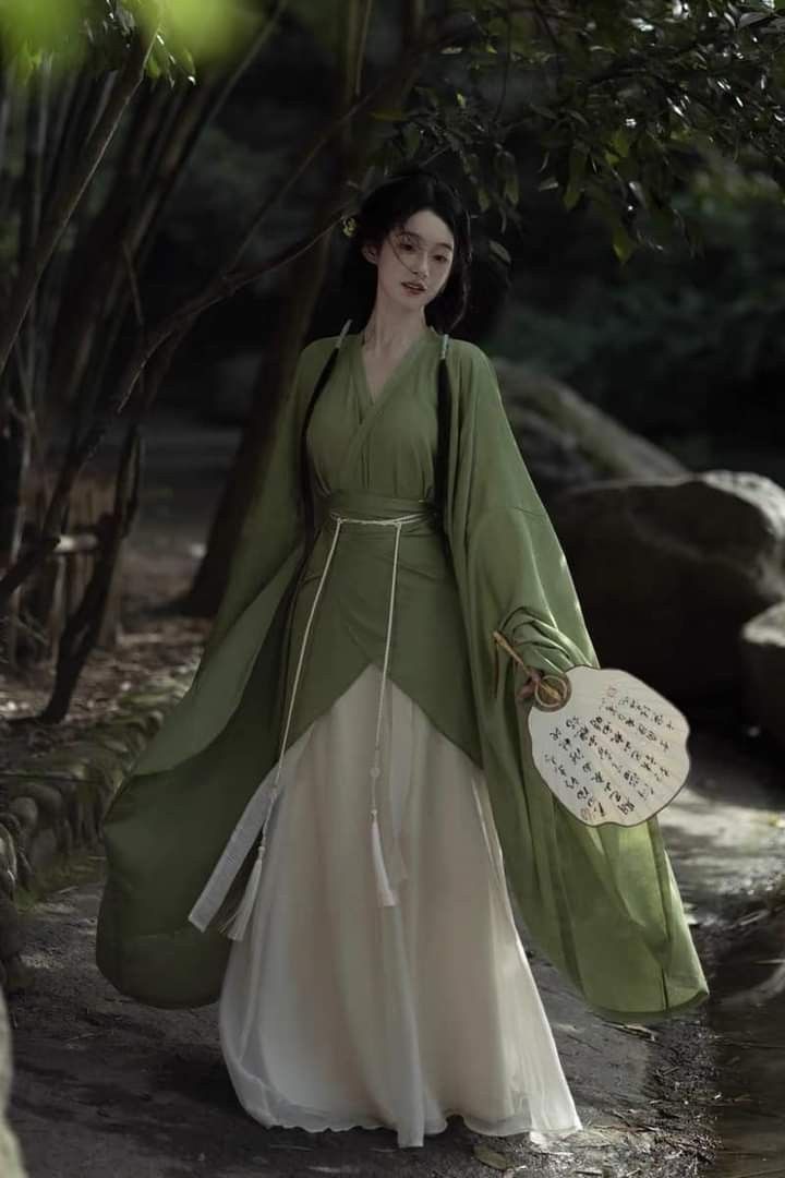 Chinese Clothing Traditional, Asian Traditional Clothes, Chinese Fancy Dress, Traditional Asian Dress, Ancient Chinese Clothing, Chinese Style Dress, Chinese Traditional Clothing, Traditional Chinese Dress, Hanfu Dress