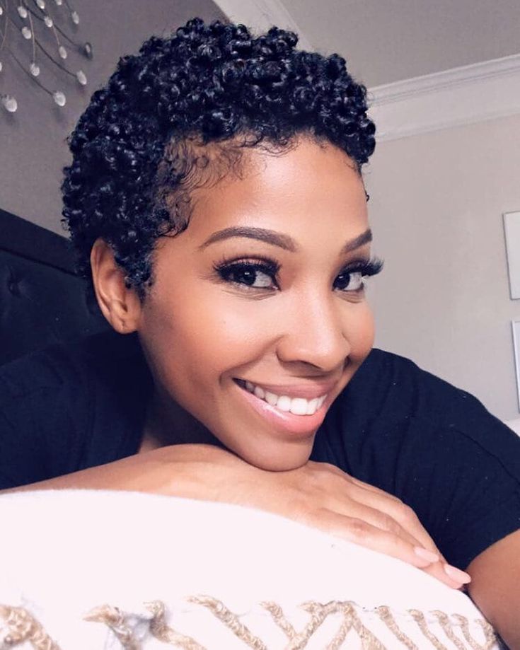 Hair Expo, Natural Hair Twa, Short Natural Curly Hair, Twa Hairstyles, Natural Hair Cuts, Natural Hair Short Cuts, Nappy Hair, Pelo Afro, Penteado Cabelo Curto