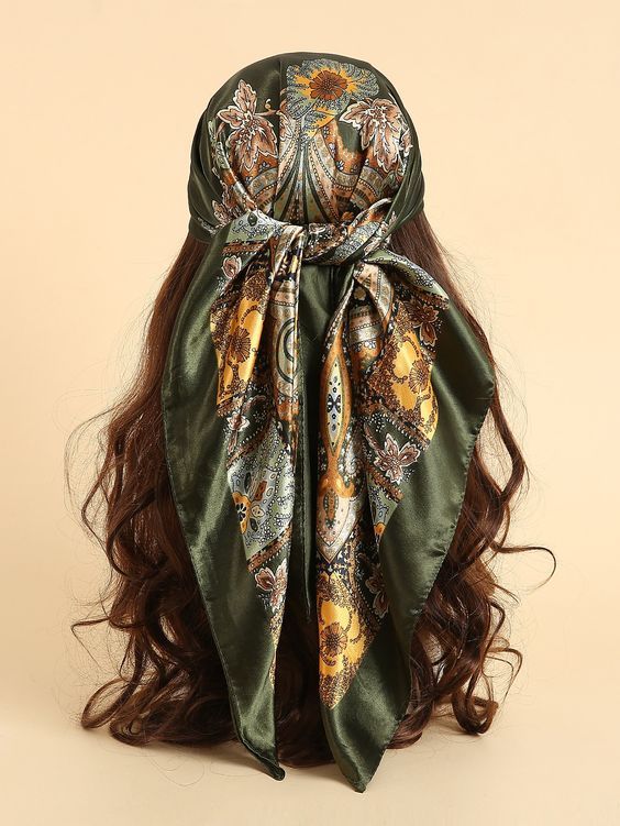 Hijab Vintage, جوني ديب, Silk Scarf Hair, Hair Scarf Styles, Head Scarf Styles, Bandana Hairstyles, Silk Hair, Scarf Headband, Lightweight Scarf