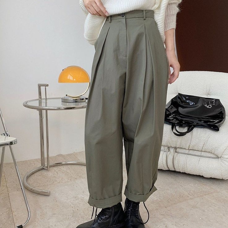 Olive Pants Outfit, Wide Leg Cotton Pants, Wide Leg Culottes, Loose Fit Pants, Trousers Wide Leg, Olive Pants, Trousers For Women, Wide Trousers, Women Office