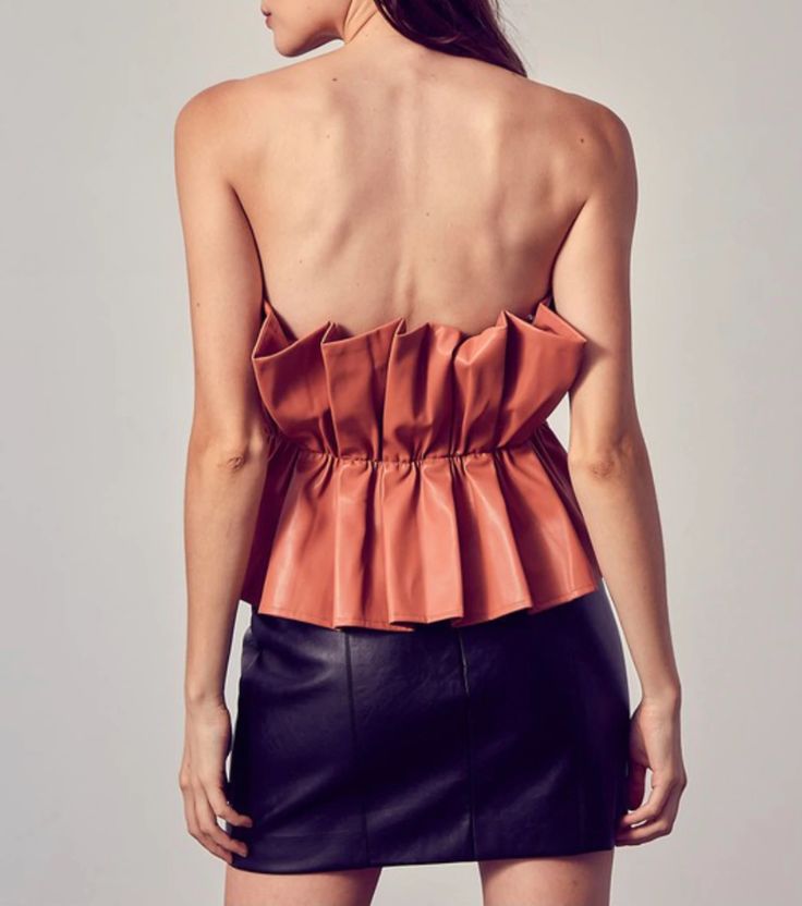 RUFFLE ME | TOP – N LONGO Trendy Fitted Faux Leather Tops, Trendy Fitted Faux Leather Top, Chic Fitted Peplum Top For Night Out, Fitted Chic Peplum Top For Night Out, Fitted Ruffled Peplum Top For Party, Chic Peplum Top For Night Out, Chic Peplum Top For Night Out In Spring, Fitted Peplum Top With Ruffles For Party, Spring Chic Peplum Top For Night Out