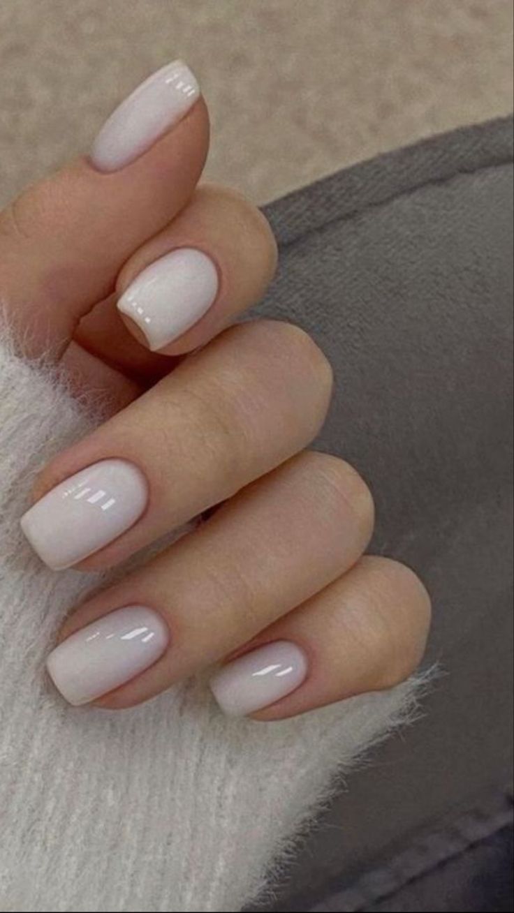 30 Milky White Nails 2024 All TikTok Can't Get Enough Of Milky Nails Shellac, Milky White Shellac Nails, Short White Milky Nails, Simple Milky White Nails, Shellac Nails White, Nails 2024 White, Simple Nails 2024, Gel Nails Milky White, Short Nails Milky White