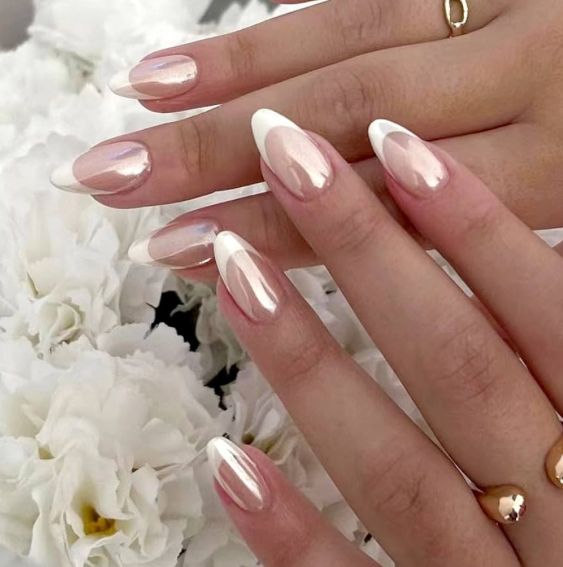 Ongles Bling Bling, Chrome Nails Designs, Graduation Nails, White French Tip, Manicure Diy, Stick On Nails, Prom Nails, Bling Nails, Diy Manicure