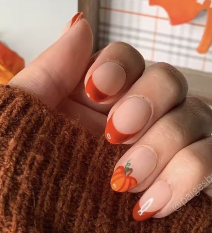 Pumpkin Inspired Nails, Orange French Tip Nails Pumpkin, Halloween And Thanksgiving Nails, Aesthetic Nails For Fall, Cute Fall Nails Gel Short, Gel Nail Designs Short Nails Fall, Nail Inspo Fall Coffin, Fall Nails Painted, Simple Fall Inspired Nails