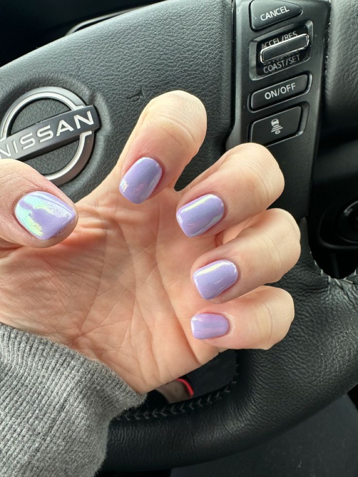 Crome Nails Purple, Light Purple Crome Nails, Soft Chrome Nails, Lavender Nails With Chrome, Light Purple Prom Nails Short, Purple Crome Nails Design, Purple With Chrome Nails, Purple Chrome Gel Nails, Lilac And Chrome Nails