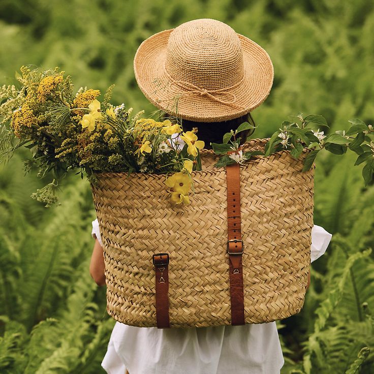 Crush it, pack it, fold it, wear it. When the sun comes calling, this raffia sun hat is your go-to accessory. Durable and lightweight, perfect for the garden, beach, hiking, poolside, and beyond. -Raffia-Imported3.5" brim European Hats For Women, Cute Sun Hats For Women, Gardener Hat, Dream Greenhouse, Mac Red Lipsticks, Garden Hat, Raffia Sun Hat, Hat Inspiration, Nyc Fits