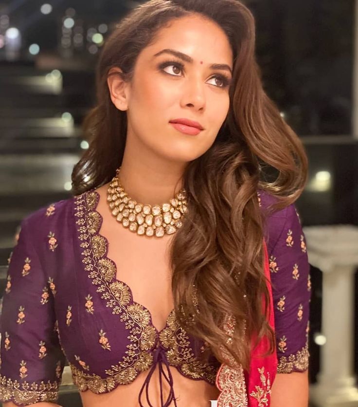 Mira Rajput Wedding, Rajput Wedding, Indian Formals, Mira Kapoor, Purple Lehenga, Bridesmaid Look, Jayanti Reddy, Mira Rajput, Wedding Lehenga Designs