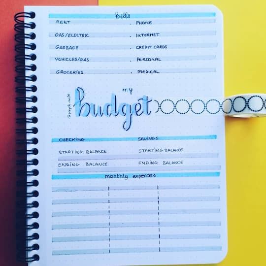 Budgeting Finances doesn't have to be boring. You can absolutely make it fun, and something that you'll want to use every day! And the bullet journal budget spread is your answer. You get to be creative and have fun while managing your money. Here are 10 bullet journal ideas for budget layouts that anyone can use. Bujo Finance Spread, Bujo Budget Layout Monthly, Budget Bullet Journal Layout, Monthly Budget Bullet Journal, Money Tracker Bullet Journal, Budget Planner Bullet Journal, Journal Budget Layout, Bullet Journal Budget Layout, Budgeting Bullet Journal