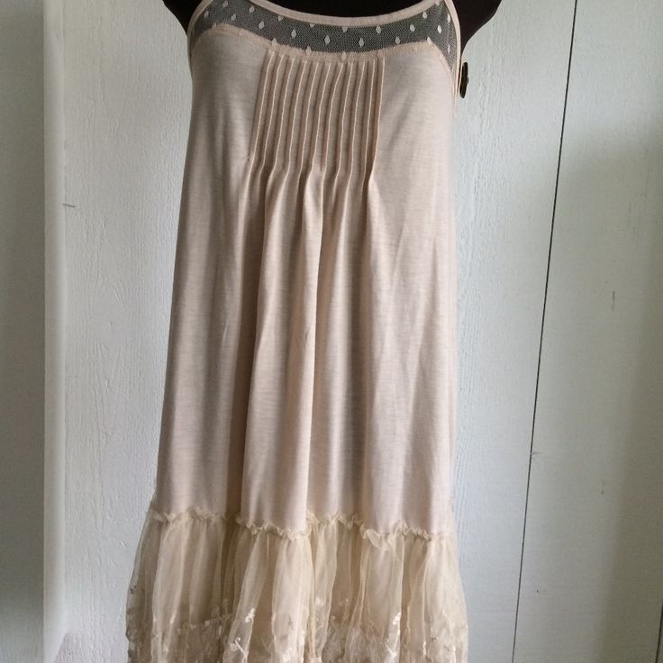 Ryu Camisole Tunic Top With Lace Detailing And Pretty Lace Ruffle Bottom New With Tags, Size Small, Adjustable Cami Straps Feminine Cream Tank Top For Spring, Spring Beige Tank Camisole, Beige Bohemian Camisole For Summer, Cream Camisole With Adjustable Straps For Spring, Cream Sleeveless Camisole For Spring, Sleeveless Cream Camisole For Spring, Feminine Cream Camisole For Spring, Beige Camisole Tank Top For Spring, Beige Tank Top For Daywear