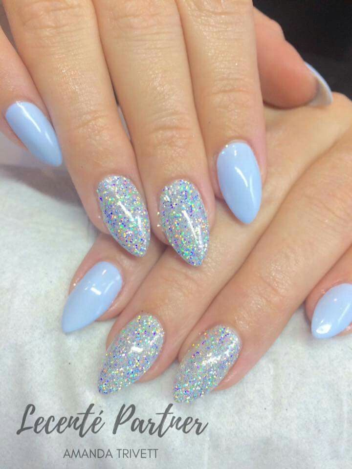 Cruise Nail Ideas Almond, Light Blue Glitter Almond Nails, Light Blue Sparkling Nails, Light Blue Glitter Ombre Nails, Aqua Blue Almond Nails, Blue Nails With Glitter Ring Finger, Nails Art Ideas, Hoco Nails, Cruise Nails