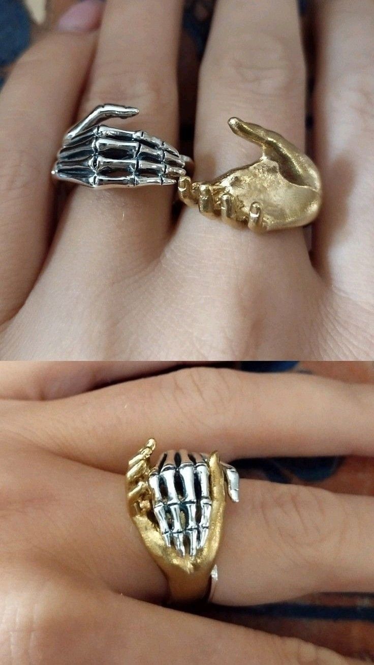 Weird Jewelry Rings, Vintage Rings Aesthetic, Moving Ring, Weird Rings, Witchy Rings, Gothic Wedding Ring, Gothic Jewelry Rings, Anatomical Jewelry, Interesting Rings