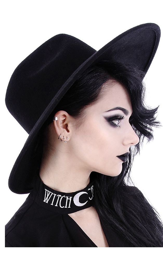 Gorgeous wide brim hat from Restyle made from 100% Wool. Goth Hat, Restyle Clothes, Black Wide Brim Hat, Attitude Clothing, Tokyo Street Fashion, Angel Outfit, Fashion Edgy, Hipster Grunge, Witch Fashion