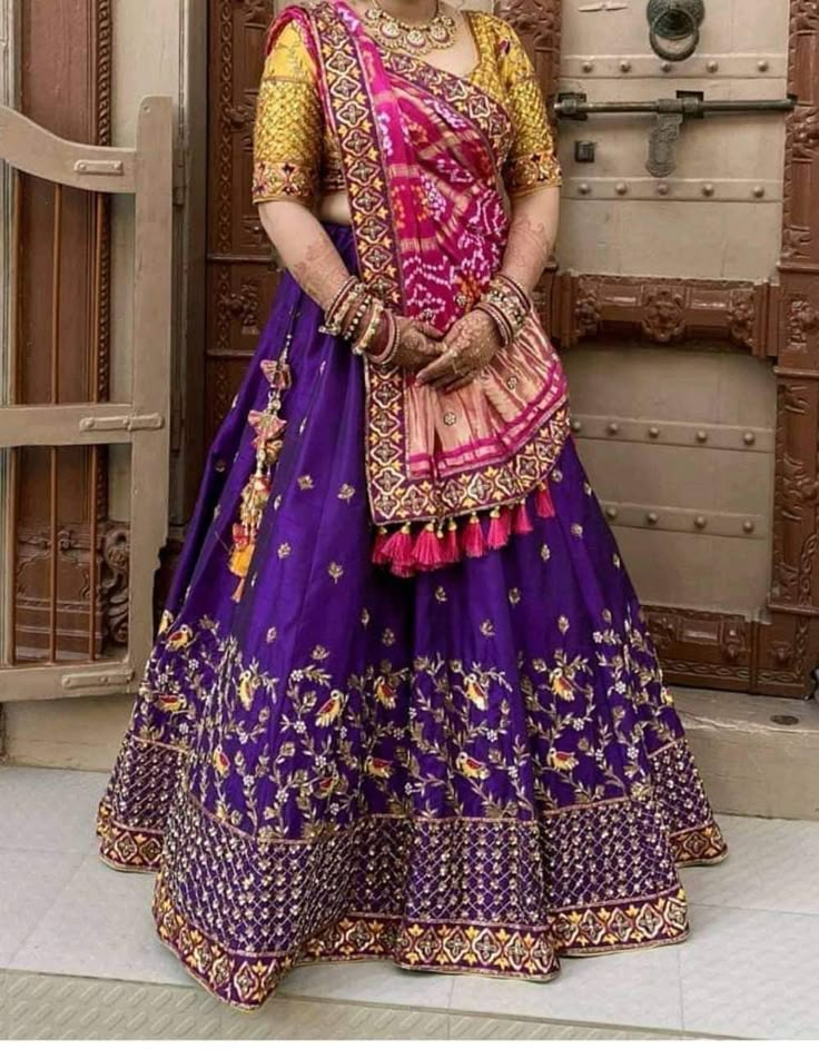 Yellow And Purple Lehenga, Marvadi Chaniya Choli, Marvadi Blouse Pattern, Yellow Chaniya Choli, Chaniya Choli Designs Weddings, Chaniya Choli Designs, Designer Bridal Lehenga Choli, Lehenga Designs Simple