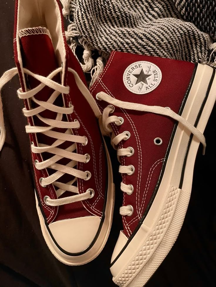 Cute Converse, Dr Shoes, Red Converse, Shoe Inspo, Aesthetic Shoes, Swag Shoes, Mode Inspo, Dream Shoes, Pretty Shoes